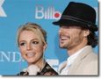 Britney Spears vire son mari, et sa Ferrari avec !