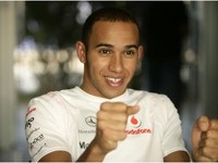 Excès de vitesse : les juges français cléments envers Lewis Hamilton 