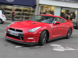 Nissan GT-R 2012 au quotidien : jour 2, Godzilla envahit la ville
