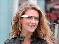 Lunettes Google : des politiques américains veulent les interdire au volant