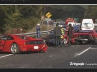 Très cher accident : 8 Ferrari, 3 Mercedes, une Lamborghini, une Skyline GT-R et une Prius impliquées! 