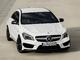 Salon de New York 2013 - La Mercedes CLA 45 AMG se dévoile entièrement