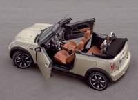 NAIAS 2007: La nouvelle Mini et le vieux Cabrio