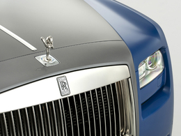 (Minuit chicanes) Rolls Royce retombe en enfance