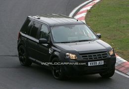 Spyshot-Le-Land-Rover-LRX-roule-aussi-35312.jpg