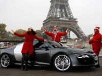Drôles de dames spécial Noël : Audi R8 V10