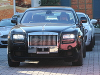 Paris Hilton s'offre une Rolls-Royce Ghost, mais pas en rose bonbon