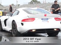 La SRT Viper en action sur les pistes de drag