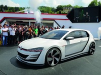 Volkswagen Golf Design Vision GTI et GTI Cabriolet Austria