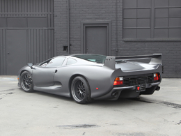 Un-modele-de-Jaguar-XJ220S-a-vendre-aux-encheres-75553.jpg