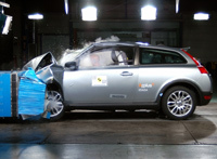 Euro NCap: Une Volvo C30 pleine d'étoiles, VW Eos et Chevrolet Captiva pas au top 