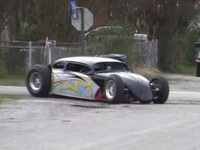 [vidéo] Quand la Volkswagen Coccinelle emprunte le coeur de la Suzuki GSXR