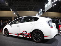 Tokyo Auto Salon 2011 : Toyota Prius G Sports Concept, le Honda CR-Z bientôt plus seul 