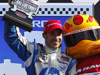 (Minuit chicanes) Simon Pagenaud en champion!