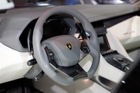Lamborghini Estoque: enfin une photo de l'habitacle!