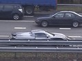 Il crashe la Porsche Carrera GT de son père