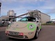 Une Volkswagen New Beetle qui marche avec un carburant un peu...particulier !