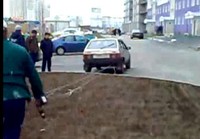 [Vidéo] Comment prendre 10 G dans la tête à cause d’une Lada
