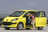 La Peugeot 1007 est une fille facile.