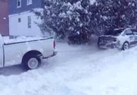 [Vidéo] Une Subaru Legacy sauve ( et humilie ) un Ford F-150