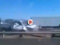 [Vidéo] Un homme de 83 ans roule à contre-sens sur l'autoroute puis se crashe, bilan miraculeux