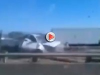 [Vidéo] Un homme de 83 ans roule à contre-sens sur l'autoroute puis se crashe, bilan miraculeux