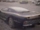 Surréaliste : une Jaguar XJ220 abandonnée dans le sable du Qatar 
