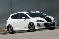 Seat Leon Cesam, duo sur fond de black and white