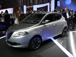 Geneve-2011-Lancia-Ypsilon-appelez-la-desiree-66575.jpg