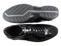 Des Santoni spéciales pour la Mercedes SLS AMG