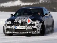 [Vidéo] Chris Harris s'amuse sur la neige avec la future BMW M5
