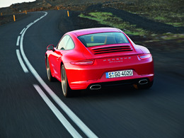 (Minuit chicanes) Il y a la Porsche 911 et il y a... les autres Porsche