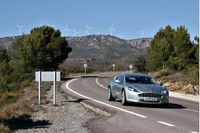 [Vidéo] Aston Martin Rapide, mieux qu’un château en Espagne