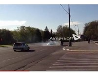 [vidéo] La vie en Russie : une Audi R8 envoie une Lada en tonneau et s'échappe