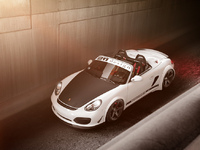 Porsche Boxster Spyder by 911 Design : Large, très large...