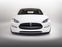 Tesla : des pertes en début d'année, le lancement de la Model S avancé
