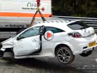 [Vidéo] Il vient sur la Nordschleife pour s'amuser avec son Opel Astra. Mauvaise idée