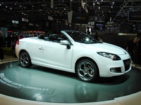 La Renault Mégane 3 CC en direct du salon de Genève : allez viens je t'emmène au vent !