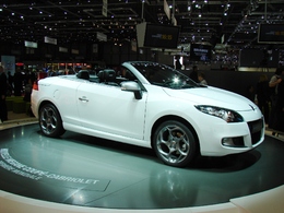 La Renault Mégane 3 CC en direct du salon de Genève : allez viens je t'emmène au vent !