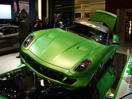 Proto-Ferrari-599-GTB-Fiorano-HY-KERS-en-direct-de-Geneve-un-peu-de-F1-dans-la-sportive-verte-du-futur-39430.jpg
