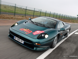 Photos du jour : Jaguar XJ220 (Rallye de Paris)