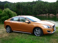 Nouvelle Volvo S60 : angélique et démoniaque