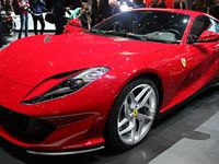 Ferrari 812 Superfast : c'est marqué dessus - Vidéo en direct du Salon de Genève 2017
