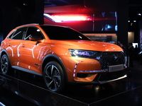 DS7 Crossback : la marche en avant - Vidéo en direct du salon de Genève 2017