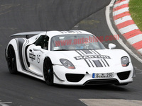 La future Porsche 918 Spyder surprise avec une livrée Martini