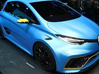 Renault Zoé e-Sport Concept : 460 ch et 0 à 100 en 3,2 s - Vidéo en direct du Salon de Genève 2017