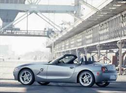BMW Z4 2.5i 192 ch et 3.0i 231 ch : le style change, l'esprit reste  