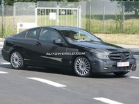 Futur Mercedes Classe C Coupé : à peine masqué