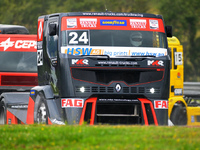Courses de camions: dans les coulisses de Renault Trucks racing