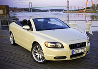 Volvo C70 First Edition et Premium Edition : pour l'été